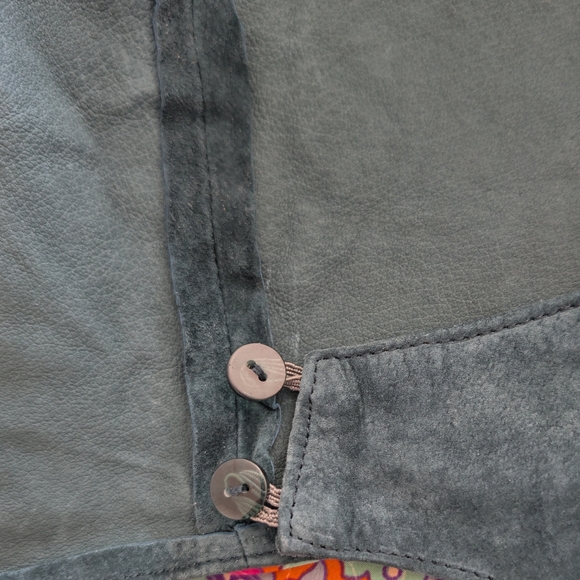 Atelier by B. Thomas 90's Deadstock Green 100% Suede Leather Wrap Top Size Large - Picture 9 of 11